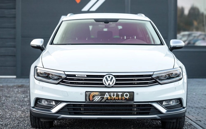 Volkswagen Passat cena 81900 przebieg: 191000, rok produkcji 2017 z Kowal małe 301